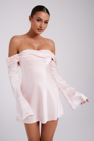 Meshiki Giselle Off Shoulder Satin Rosas | YUEY8941