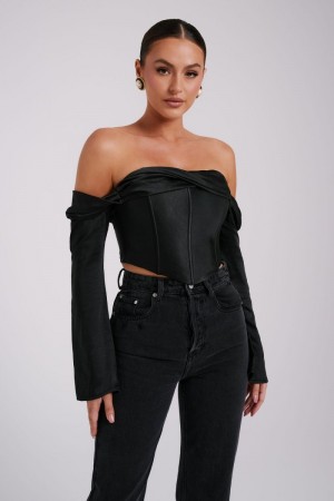 Meshiki Giselle Satin Off Shoulder Negras | WRTF5617