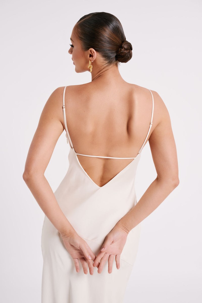 Meshiki Brynlee Low Back Satin Beige | VXVH8503