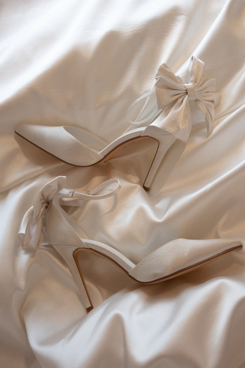 Meshiki Charmed Satin Bow Blancas | KHHP5839