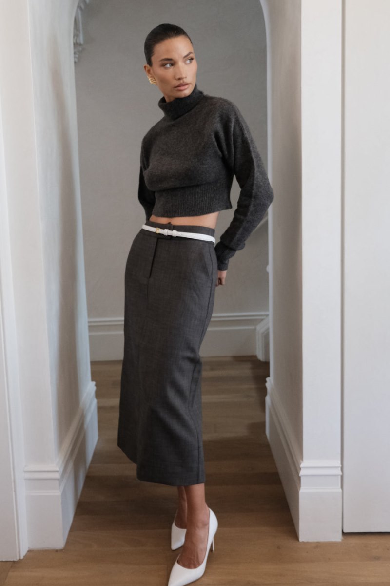 Meshiki Darius Turtleneck Knit Crop Gris Oscuro | VVJL4450