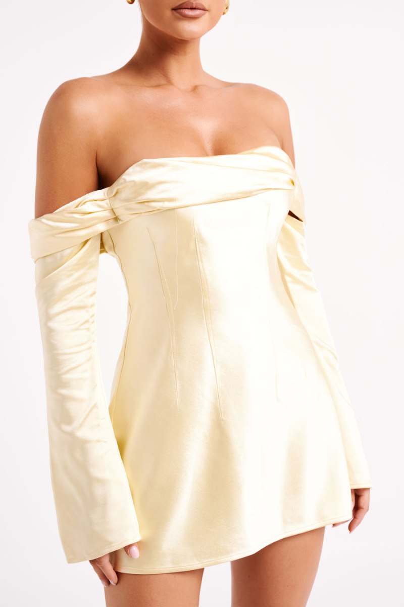 Meshiki Giselle Off Shoulder Satin Amarillo Claro | BVMD5018