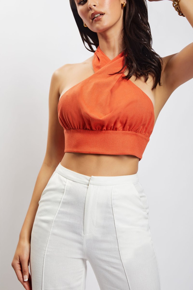 Meshiki Piper Halter Neck Linen Crop Naranjas | ZWUF5844