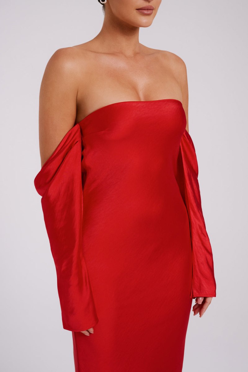 Meshiki Vee Off Shoulder Satin Rojas | AYOB5493